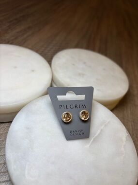 176 Pilgrim Gold Champagne Crystal Stud Earrings